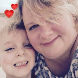 Meet your Posher, Roxanne